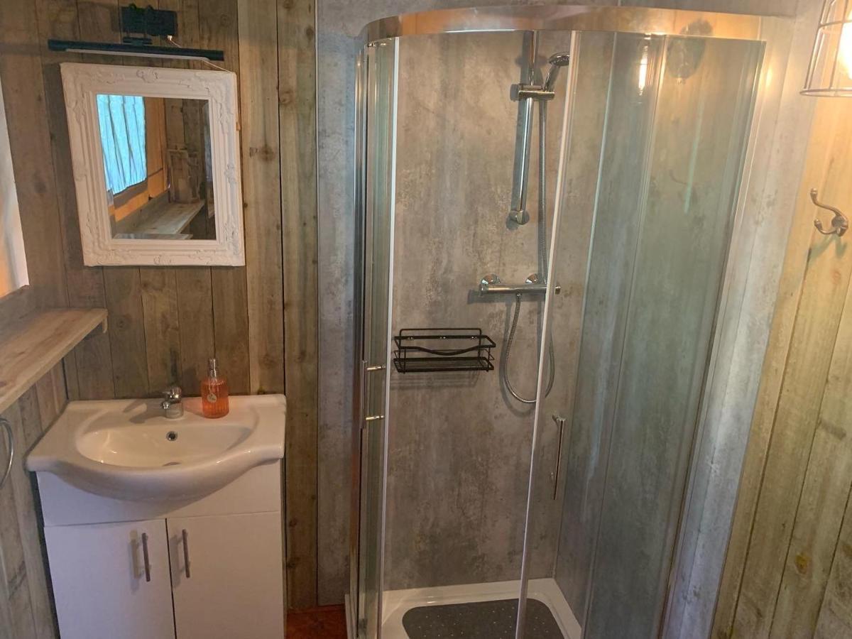 Mountain View Safari Tent With Hot Tub In The Heart Of Snowdonia Dolgellau Exteriör bild
